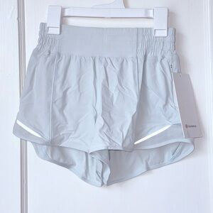Lululemon hotty hot shorts HR 2.5”🩵